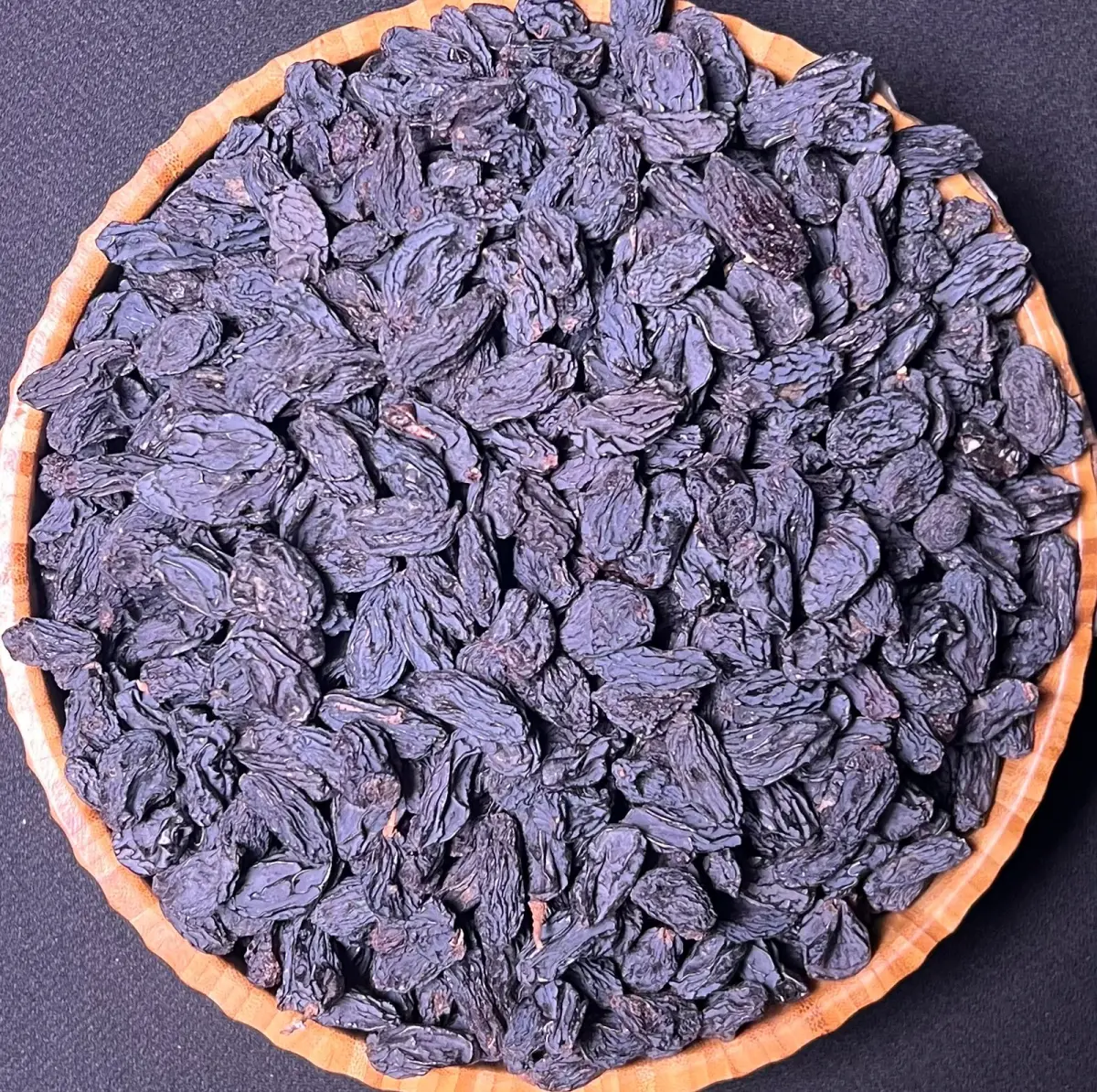 مێوژی ڕەشی ئۆزبەکی کۆدی شین و سەوز