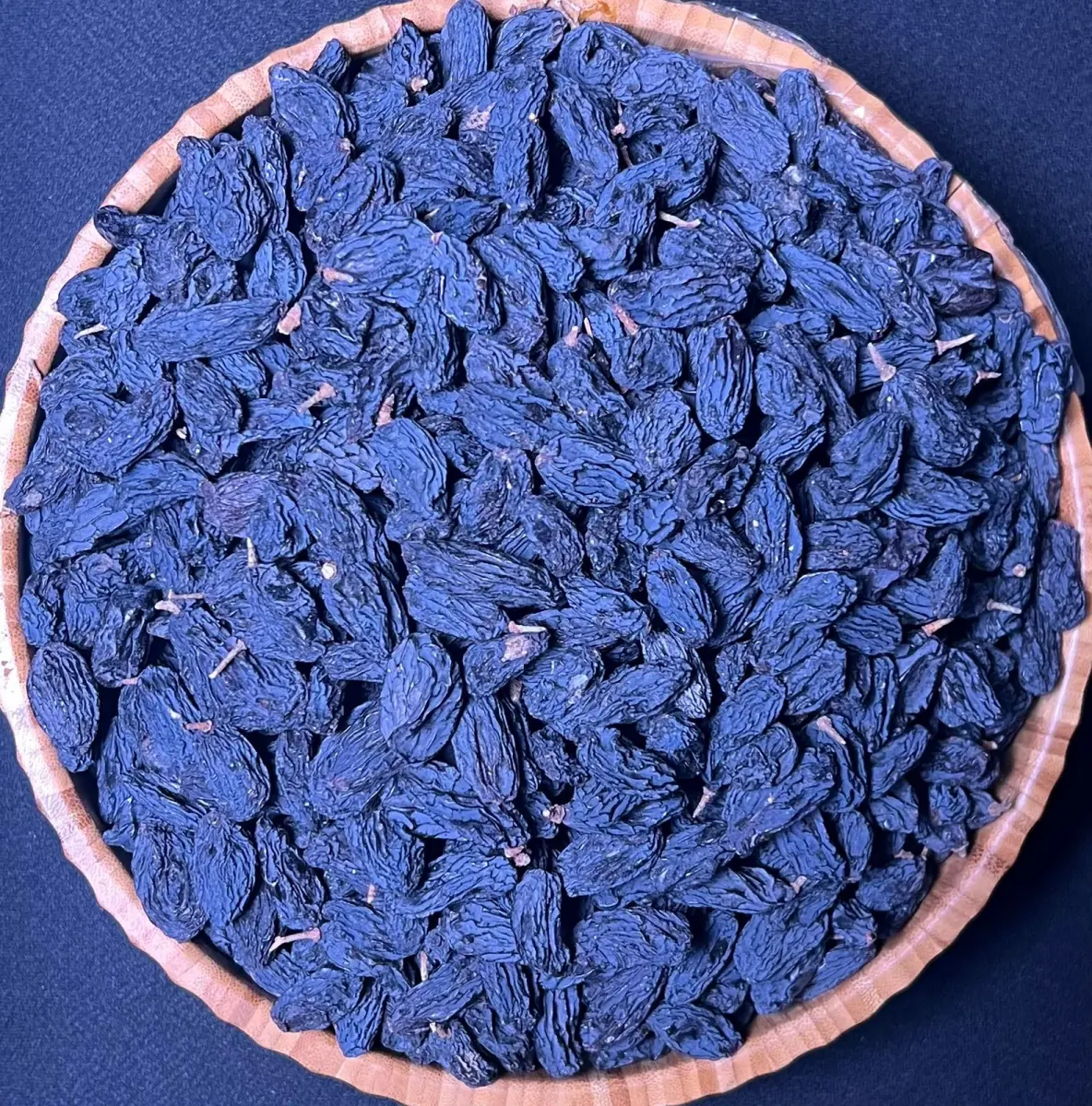 مێوژی ڕەشی ئۆزبەکی سادە