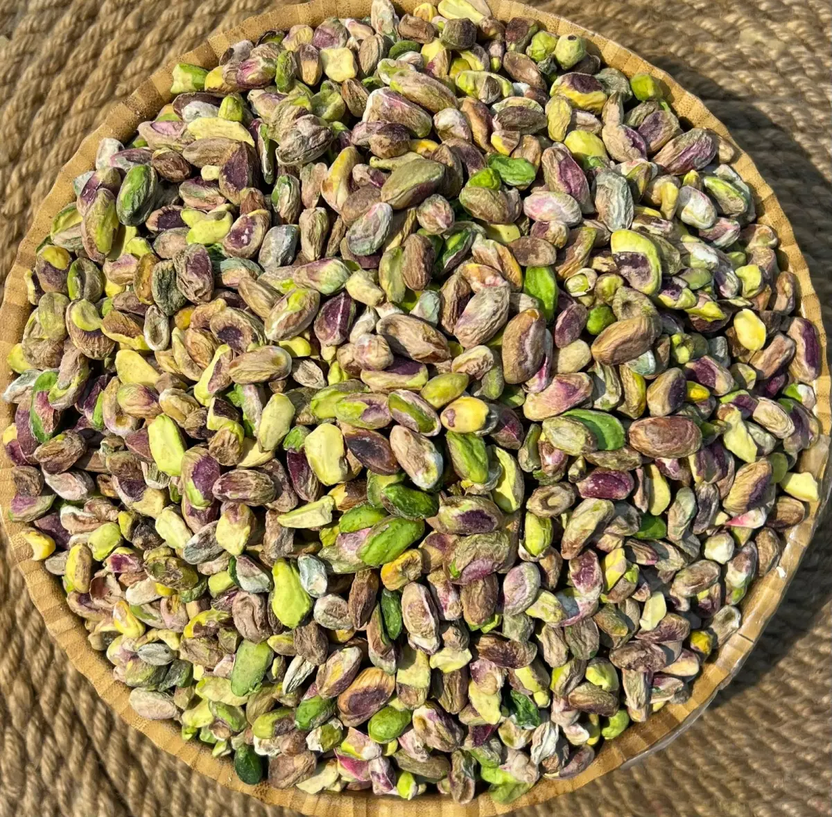 B ناوکی فستقی احمدی 